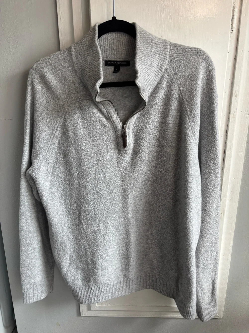 Banana Republic Men's Light Gray Half-Zip Sweater